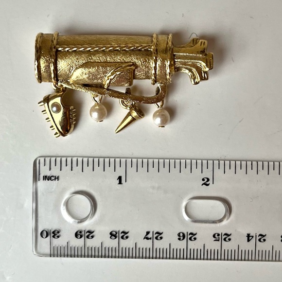 Golf Clubs Golf Bag Gold Tone Pin Brooch - Picture 3 of 5